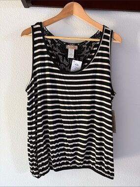 🆕 Lavish Plus Black & Cream Striped Tank with Lace Back, Elastic Hem